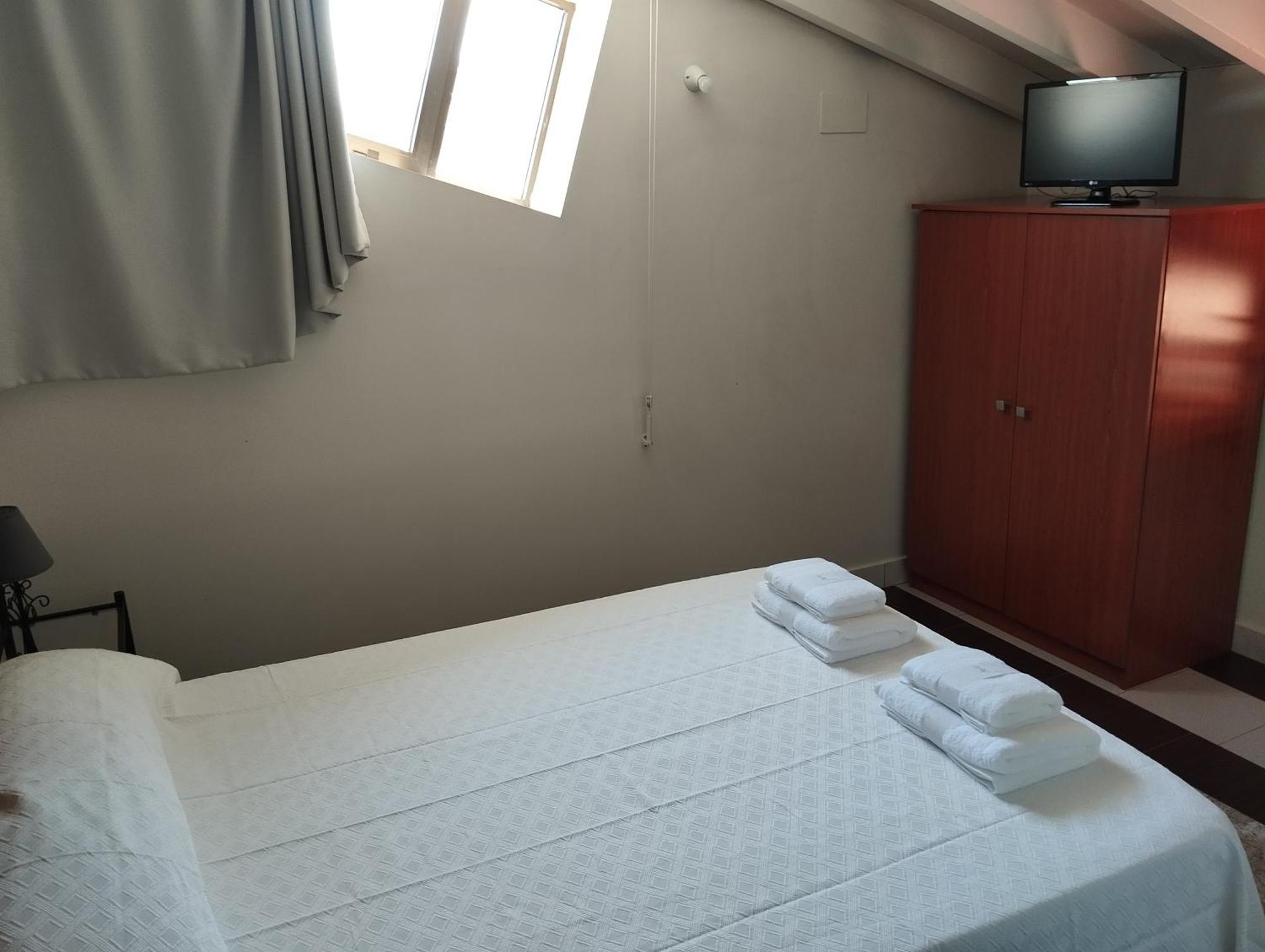 Hostal Bordillas Pomaluengo Zewnętrze zdjęcie
