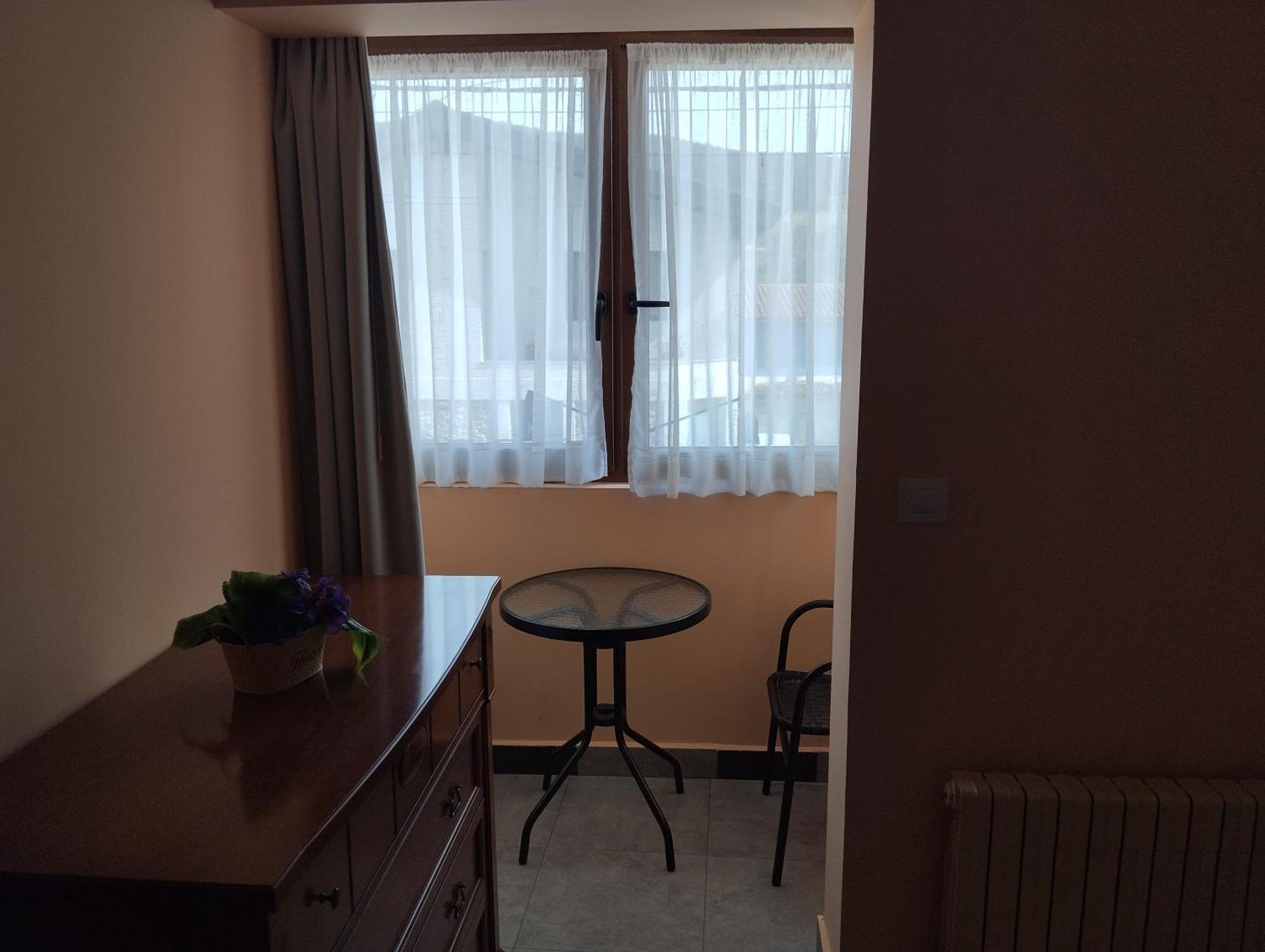 Hostal Bordillas Pomaluengo Zewnętrze zdjęcie
