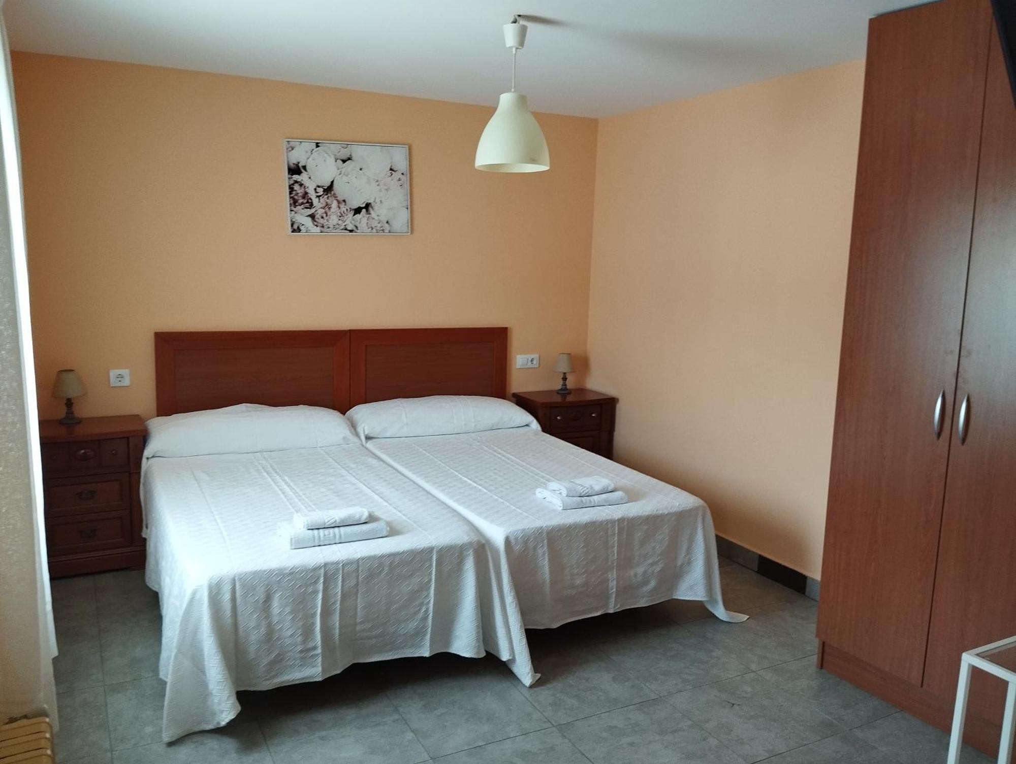 Hostal Bordillas Pomaluengo Zewnętrze zdjęcie